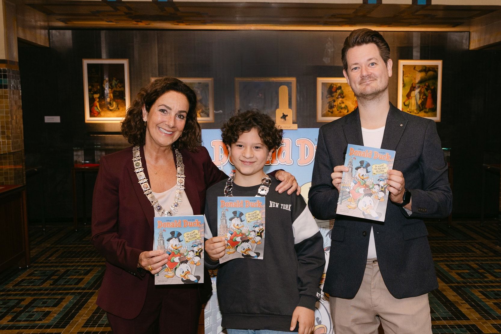 Onthulling van de Donald Duck-editie 750 jaar Amsterdam in het Stadsarchief, beeld 8