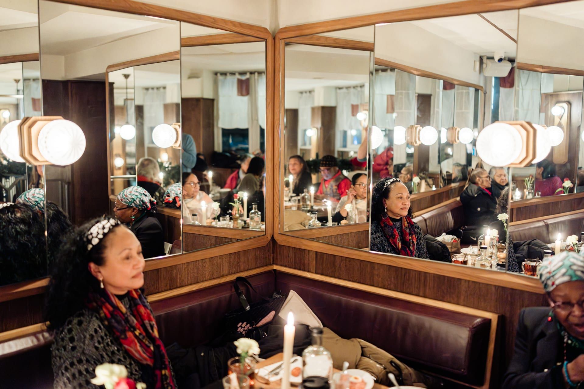 Kerstdiner van Stichting SAN voor buurtbewoners in Amsterdam-Oost, beeld 11