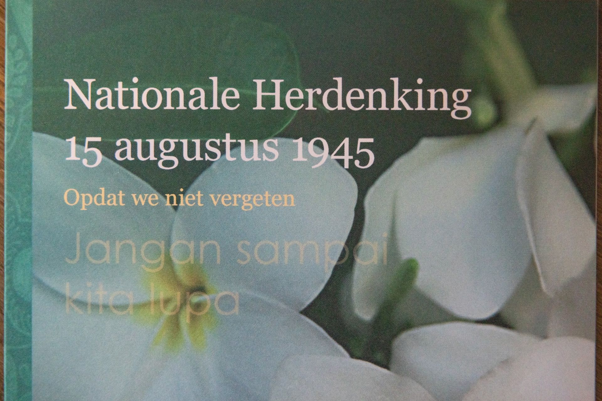 Nusantara Herdenking 15 augustus 1945. Nationale herdenking Indië en bloemen, Opdat we niet vergeten. Joep van Drunen Photography