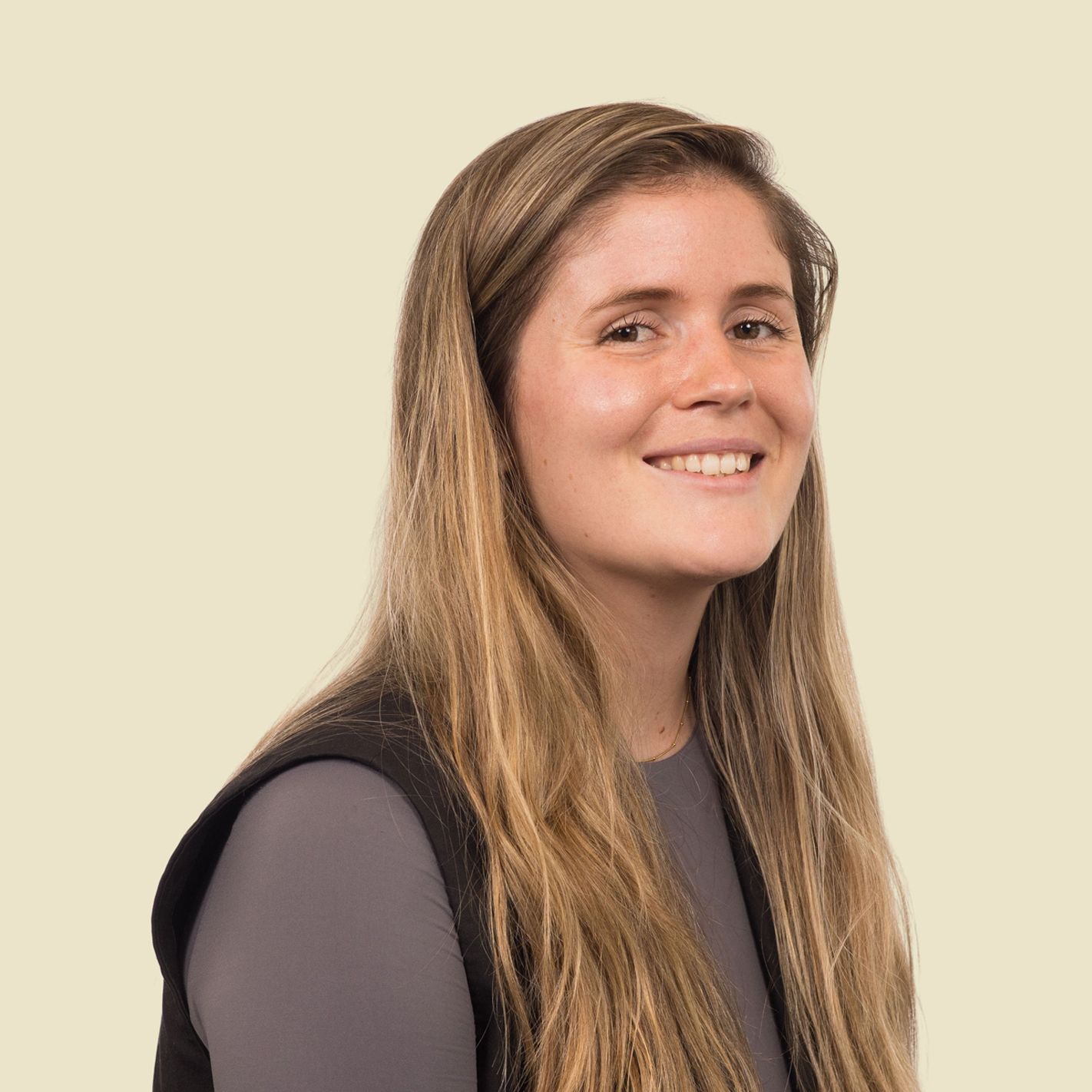 Voorbeeld van een uniforme LinkedIn-profielfoto in vierkant format