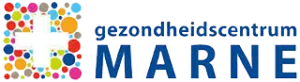 Logo Gezondheidscentrum Marne. Blauwe tekst met kleurrijke cirkels en wit kruis. Zorg en gezondheid in Marne.